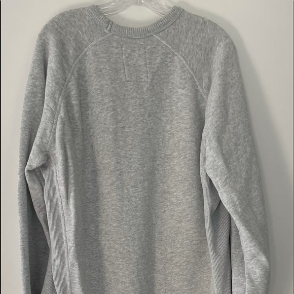 GAP Men Crew Neck Sweatshirt with ribbed trim - Picture 5 of 9